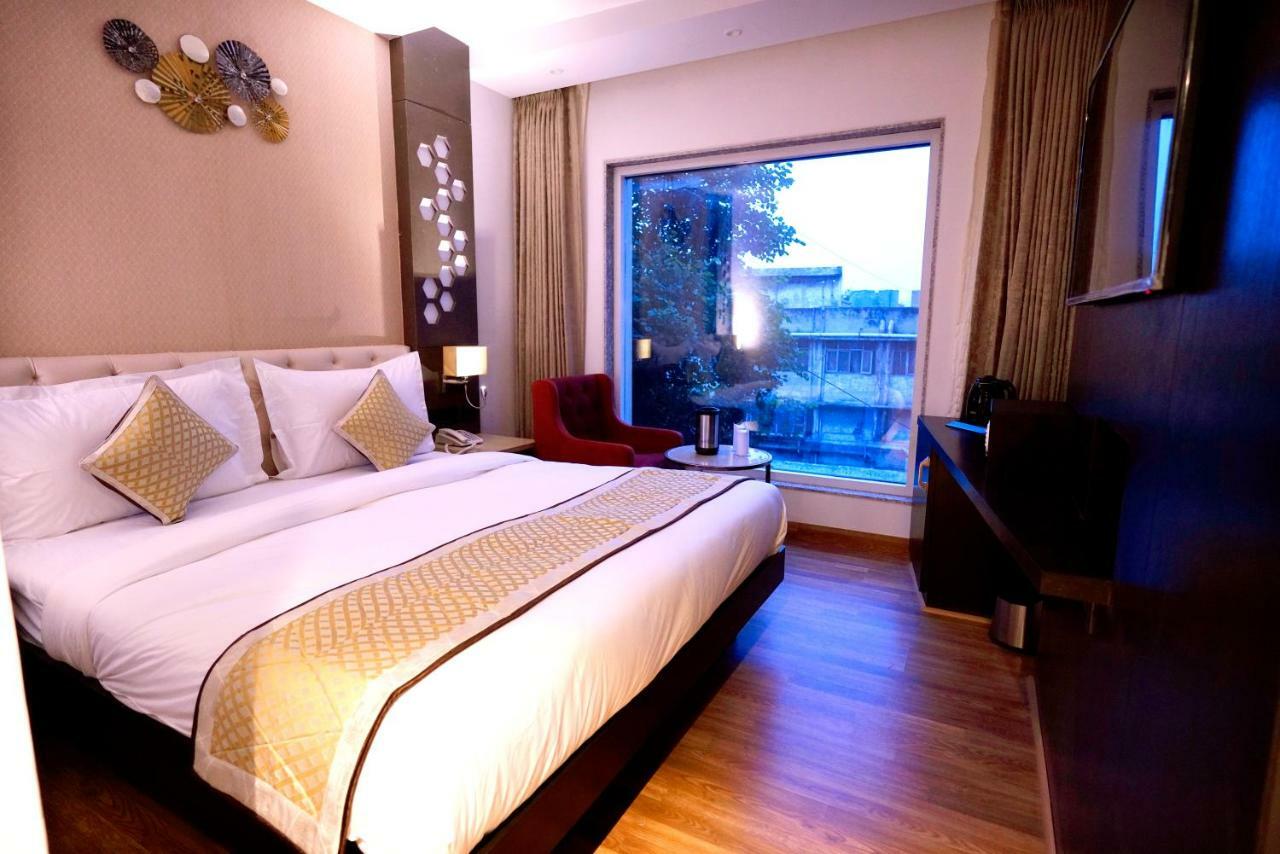 Hotel City Pride With Free Airport Pickup Нью-Делі Екстер'єр фото